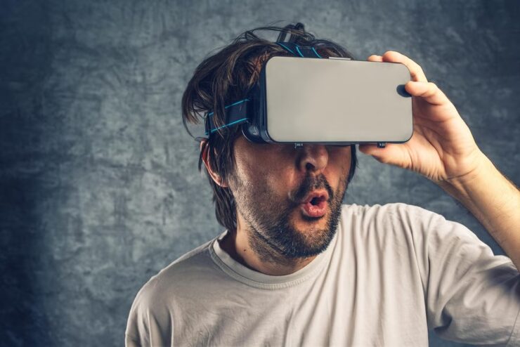 Understanding Virtual Reality